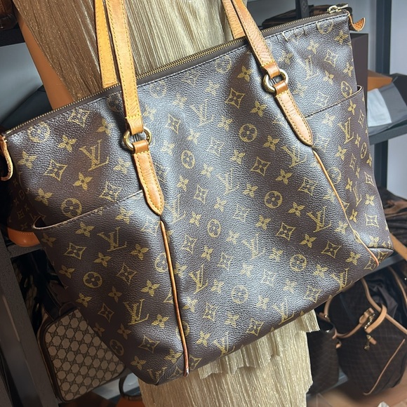 Louis Vouitton LOUIS VOUITTON monogram bag - Picture 1 of 16